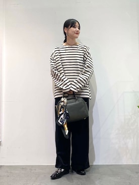 「かぐれ（カグレ）のボーダーワイドカットソー（Tシャツ/カットソー）」を使った、秋山 里織さん（レディース・158cm）の秋コーディネート