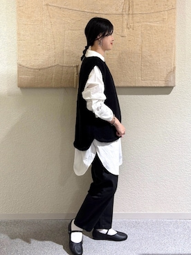 「アイテム（バレエシューズ）」を使った、秋山 里織さん（レディース・158cm）の秋コーディネート