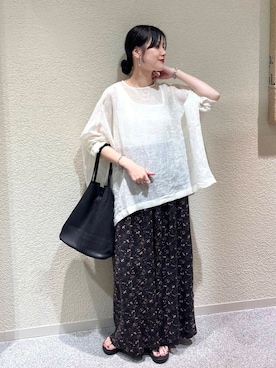 シアーリネンワイドプルオーバーを使った人気ファッション