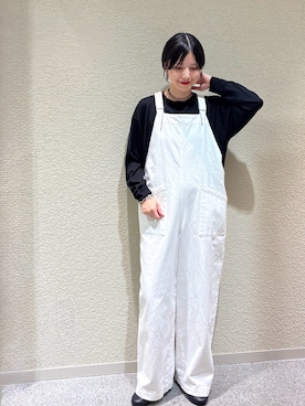 「アイテム（バレエシューズ）」を使った、秋山 里織さん（レディース・158cm）の秋コーディネート