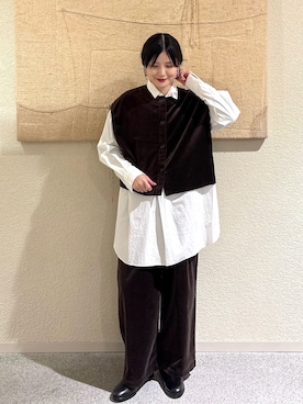 「アイテム（ベスト）」を使った、秋山 里織さん（レディース・158cm）の秋コーディネート