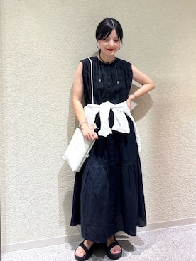 2サイズ展開』フロント刺繍ノースリーブワンピースを使った人気