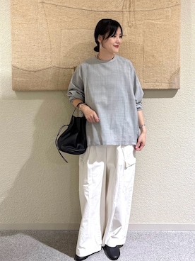 「かぐれ（カグレ）のユーティリティーイージーパンツ（その他パンツ）」を使った、秋山 里織さん（レディース・158cm）の秋コーディネート