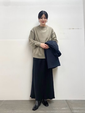 「アイテム（マウンテンパーカー）」を使った、秋山 里織さん（レディース・158cm）の秋コーディネート
