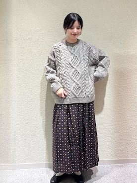 「アイテム（バレエシューズ）」を使った、秋山 里織さん（レディース・158cm）の秋コーディネート