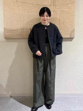 「アイテム（ノーカラージャケット）」を使った、秋山 里織さん（レディース・158cm）の秋コーディネート