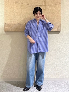 「かぐれ（カグレ）のコットンストライプレギュラーシャツ（シャツ/ブラウス）」を使った、秋山 里織さん（レディース・158cm）の秋コーディネート