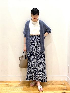 「KBF+（ケービーエフプラス）のアイテム」を使った、秋山 里織さん（レディース・158cm）の春コーディネート