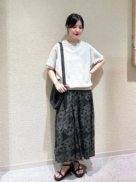 「かぐれ（カグレ）のサカリバーフレンチスリーブ（Tシャツ/カットソー）」を使った、秋山 里織さん（レディース・158cm）の春コーディネート