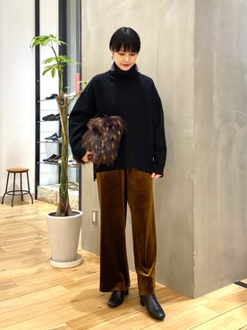 「タートルネック」｜「アイテム（クラッチバッグ）」を使った、saoriさん（レディース・158cm）の冬コーディネート