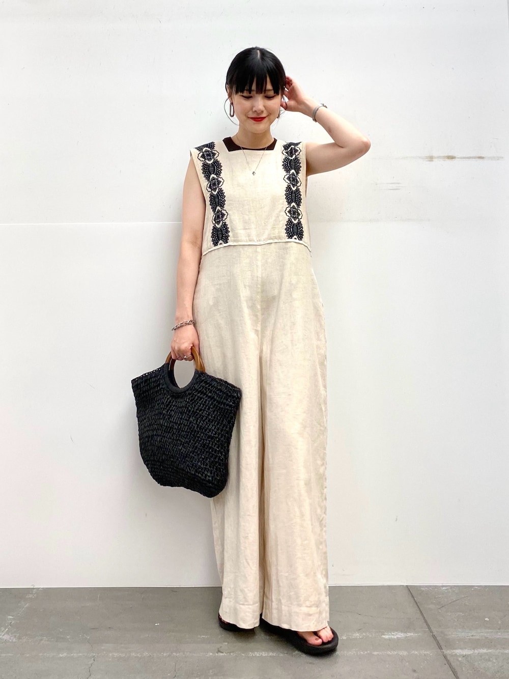 URBAN RESEARCH（アーバンリサーチ）の「コットンリネン刺繍オールインワン（ワンピース）」 - WEAR