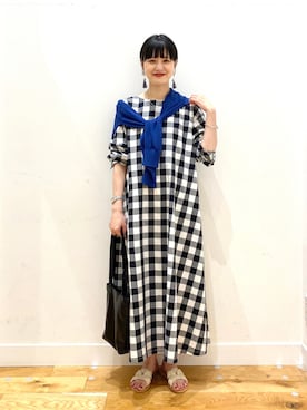 「KBF+（ケービーエフプラス）のアイテム」を使った、秋山 里織さん（レディース・158cm）の春コーディネート