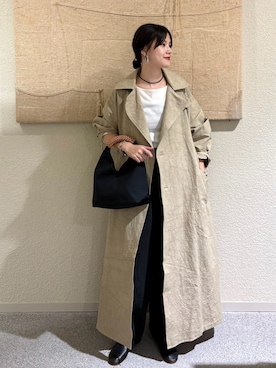 「アイテム（トレンチコート）」を使った、秋山 里織さん（レディース・158cm）の夏コーディネート