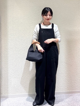 「アイテム（サロペット/オーバーオール）」を使った、秋山 里織さん（レディース・158cm）の秋コーディネート