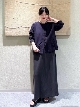 「アイテム（チョーカー）」を使った、秋山 里織さん（レディース・158cm）の夏コーディネート