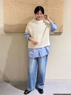 「かぐれ（カグレ）のコットンストライプレギュラーシャツ（シャツ/ブラウス）」を使った、秋山 里織さん（レディース・158cm）の秋コーディネート