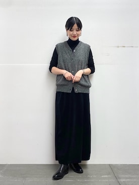 ドライコットンノースリーブカーディガンを使った人気ファッション