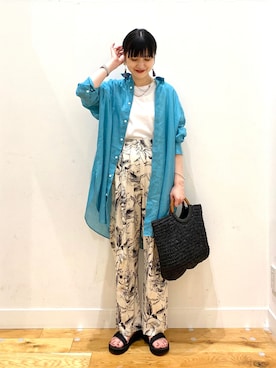 「URBAN RESEARCH DOORS WOMENS」｜「アイテム（その他）」を使った、秋山 里織さん（レディース・158cm）の春コーディネート