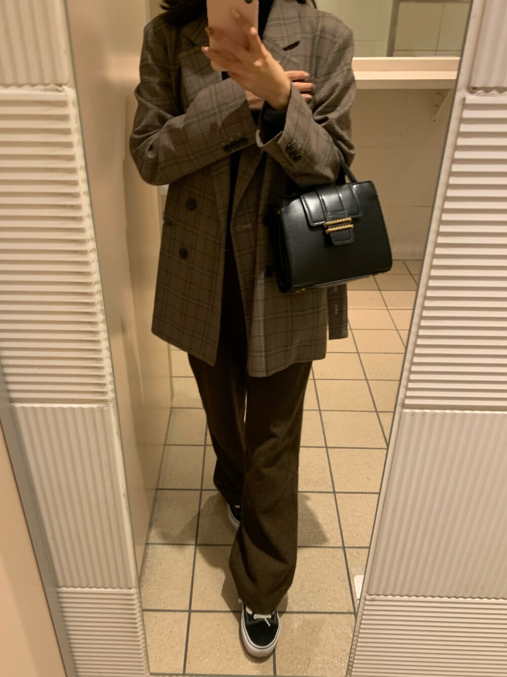 「冬、秋、ジャケット、KENZO、古着、vintage、ZARA、スニーカー、VANS、プチプラ、ラフ、低身長、カジュアル、150cmコーデ」｜「Ray BEAMSのRay BEAMS / チェック ベルテッド 4ボタン ダブル ジャケット（その他アウター、グリーン系）」を使った、87さん（レディース・150cm）の秋コーディネートの1枚目の写真