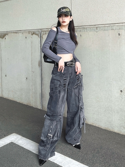 ダメージ加工オーバーサイズカーゴデニムパンツ（デニムパンツ