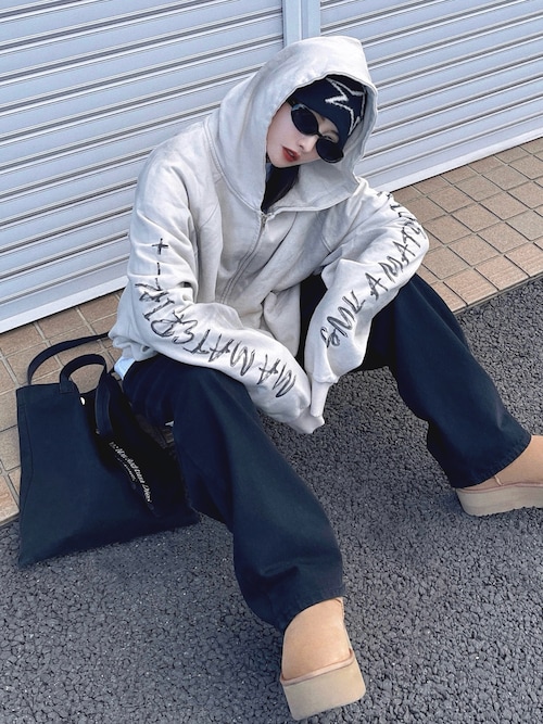 UGG アグ　クラシック ウルトラ ミニ プラットフォーム2024 新色　サンド UGG W CLASSIC ULTRA MINI PLATFORM / アグ クラッシック