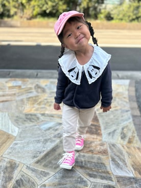 「BREEZE（ブリーズ）のワンポイント刺繍キャップ（キャップ、ピンク系）」を使った、3yamaさん（レディース・160cm）の春コーディネート