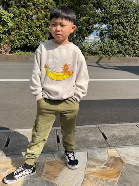 「pairmanon（ペアマノン）の【トムとジェリー】 フードモチーフ プリント 裏起毛 トレーナー（スウェット、ベージュ系）」を使った、3yamaさん（レディース・160cm）の春コーディネート