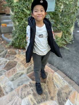 「アイテム（ダウンベスト）」を使った、3yamaさん（キッズ・120cm）の秋コーディネート