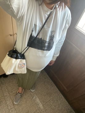 「JIL SANDER（ジルサンダー）のDRAWSTRING SM CROSSBODY（ショルダーバッグ）」を使った、3yamaさん（レディース・160cm）の春コーディネート