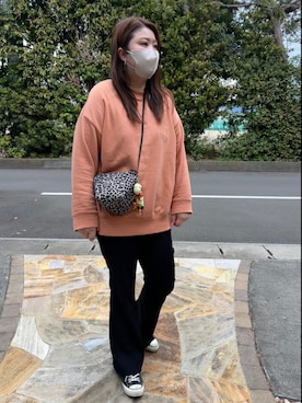「AMERICAN HOLIC（アメリカンホリック）のロゴ裏毛BIGチュニック（スウェット、オレンジ系）」を使った、3yamaさん（レディース・160cm）の春コーディネート