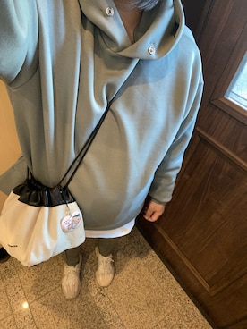 「JIL SANDER（ジルサンダー）のDRAWSTRING SM CROSSBODY（ショルダーバッグ）」を使った、3yamaさん（レディース・160cm）の冬コーディネート