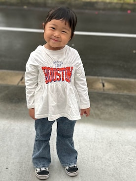 「and D. petit main（アンドディープティマイン）の【リンク】チームロゴジャーリングロンT（Tシャツ/カットソー、ホワイト系）」を使った、3yamaさん（レディース・160cm）の春コーディネート