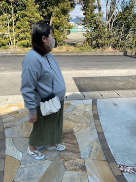 「JIL SANDER（ジルサンダー）のDRAWSTRING SM CROSSBODY（ショルダーバッグ）」を使った、3yamaさん（レディース・160cm）の春コーディネート