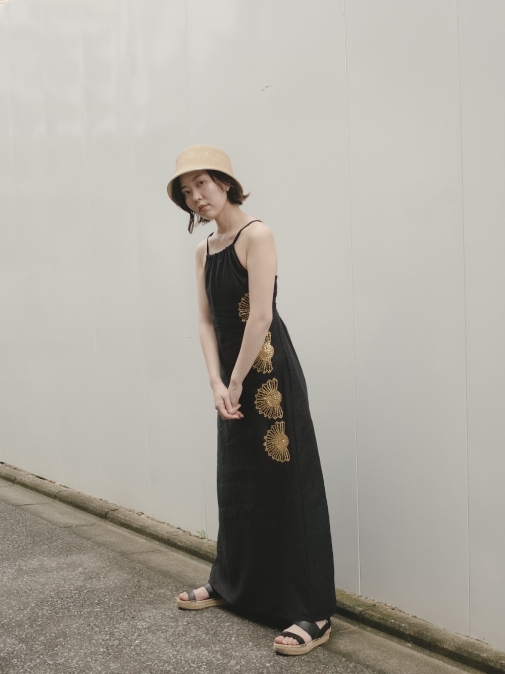 「summer、スパンコール、黒ワンピース、オトナ女子、オトナカワイイ、sporty」｜「NE QUITTEZ PAS!のアイテム（ワンピース/ドレス、ブラック系）」を使った、Chatonneさん（レディース・162cm）の夏コーディネートの1枚目の写真