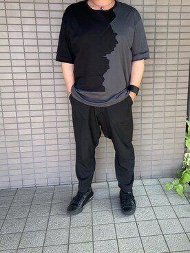 「ISSEY MIYAKE（イッセイミヤケ）のアイテム（Tシャツ/カットソー、ブラック系）」を使った、spyairtoさん（メンズ・172cm）の夏コーディネート