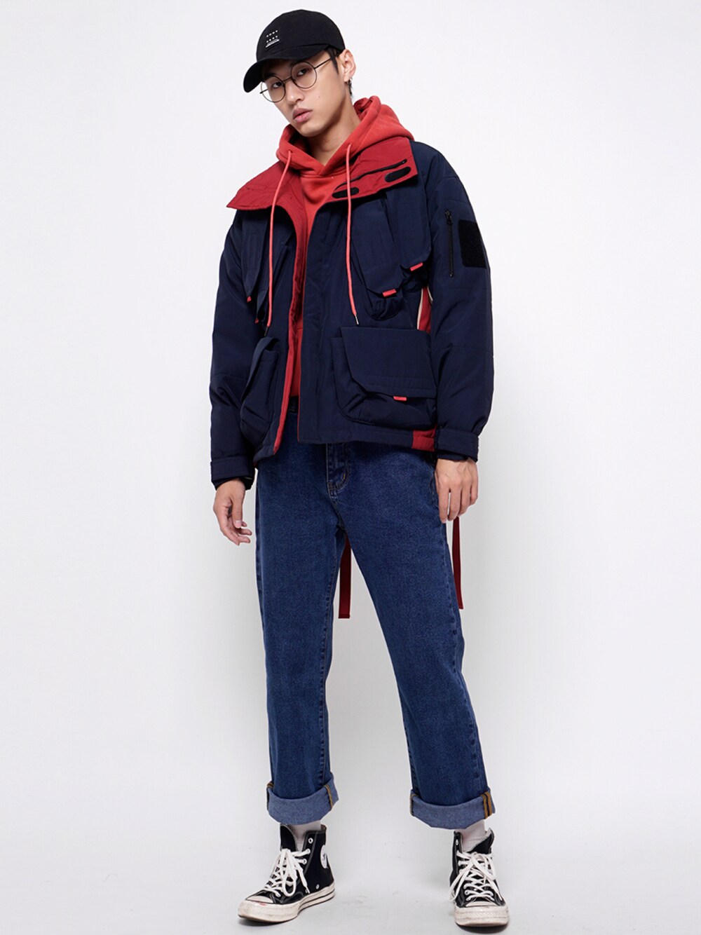 「ootd、复古、基础款、着回しコーデ」｜「FIRST DOWNのシシュウ プルオーバー パーカ（パーカー、レッド系）」を使った、Song  さん（メンズ・180cm）の冬コーディネートの1枚目の写真