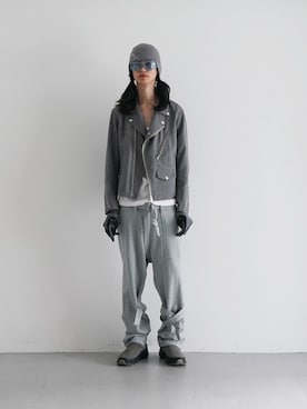 「アイテム（手袋）」を使った、O OFFICIALさん（メンズ・179cm）の秋コーディネート