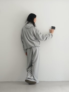 「アイテム（財布）」を使った、O OFFICIALさん（メンズ・179cm）の秋コーディネート