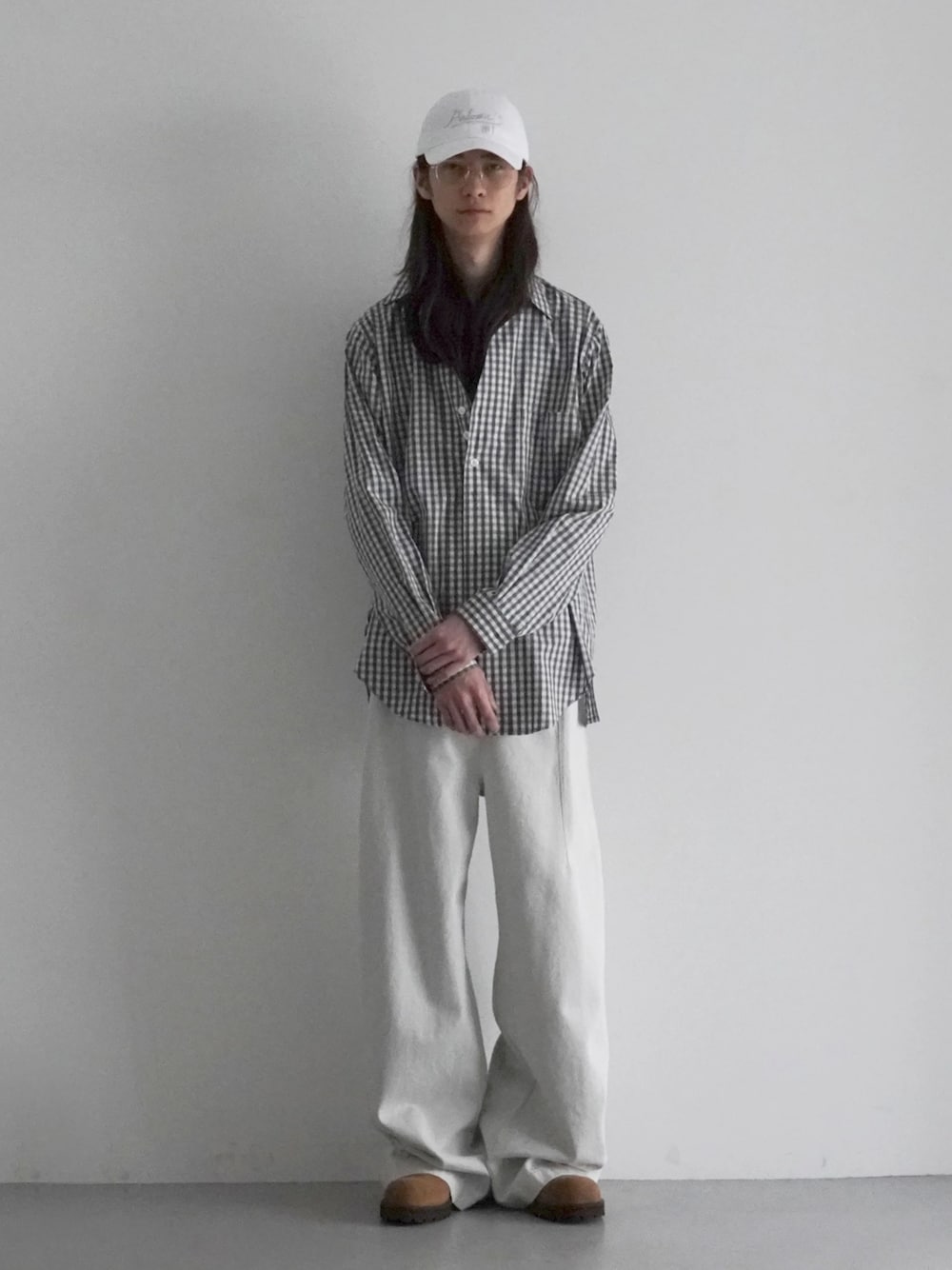 「PALOMA WOOL、palomawool、A.D.S.R.、ensou.、BASErange、baserange、BASERANGE、KAIKO、kaiko、Kaiko×midorikawa、MIDORIKAWARYO、MIDORIKAWA RYO」｜「A.D.S.R.のA.D.S.R. MORGAN06（メガネ、ゴールド系）」を使った、O OFFICIALさん（メンズ・179cm）の春コーディネートの1枚目の写真