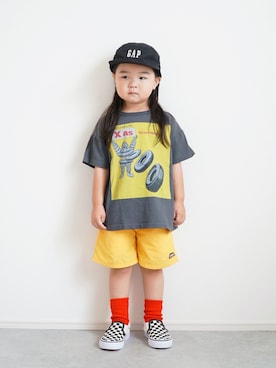 「GAP（ギャップ）のアイテム」を使った、しなつさん（キッズ・90cm）の夏コーディネート