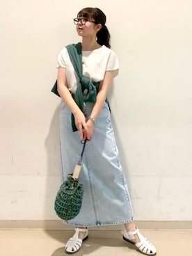 「Lee（リー）のアイテム（デニムスカート）」を使った、THE SHOP TK officialさん（レディース・150cm）の夏コーディネート