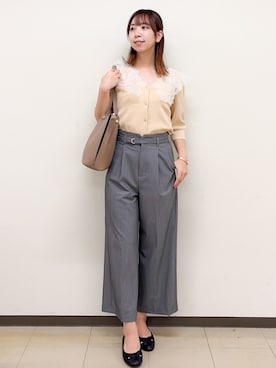 「index（インデックス）の【防シワ】フェイクパール付きベルトハイウエストワイドパンツ《洗濯機OK》（Pants、グレー系）」を使った、ゆりなさん（レディース）の夏コーディネート