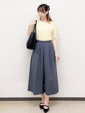 「index（インデックス）の【接触冷感／UVケア】パール調ネックタックスリーブトップス《洗濯機OK／6col》（Tシャツ/カットソー、イエロー系）」を使った、ゆりなさん（レディース）の夏コーディネート