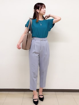 「index（インデックス）のフリルスリーブニット【洗濯機OK】（Knitwear、ブルー系）」を使った、ゆりなさん（レディース）の秋コーディネート
