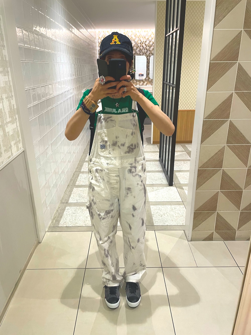 「RNAのアイテム（サロペット/オーバーオール、ホワイト系）」を使った、ゆさん（レディース・163cm）の夏コーディネートの1枚目の写真