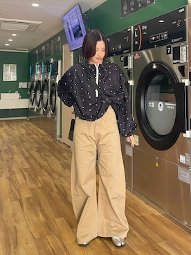 「DONOBAN（ドノバン）の【新色追加/撥水機能/軽量】UVカット アノラックパーカー トップス レディース ジャケット ブルゾン パーカー 撥水 フード付き 長袖 羽織り ライトアウター ライトジャケット ウィンドブレーカー アジャスター 無地 ドット 大人 ゆったり 体型カバー 梅雨 台風 雨（パーカー、ブラック系）」を使った、DONOBAN OFFICIALさん（レディース・167cm）の秋コーディネート