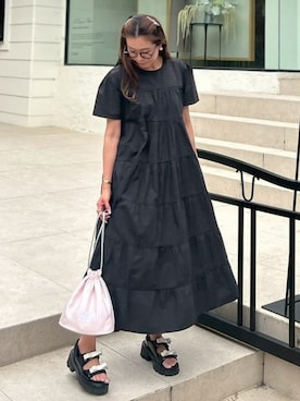 「DONOBAN（ドノバン）のリバーシブルサテンバッグ（ハンドバッグ、ピンク系）」を使った、DONOBAN OFFICIALさん（レディース・154cm）の夏コーディネート