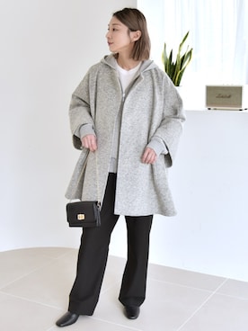 「アイテム（ノーカラーコート）」を使った、清水さん（レディース・165cm）の秋コーディネート