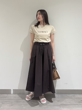 「NATURAL BEAUTY BASIC（ナチュラルビューティーベーシック）のフロッキーロゴＴシャツ（Tシャツ/カットソー、ベージュ系）」を使った、mmmk513さん（レディース・164cm）の夏コーディネート