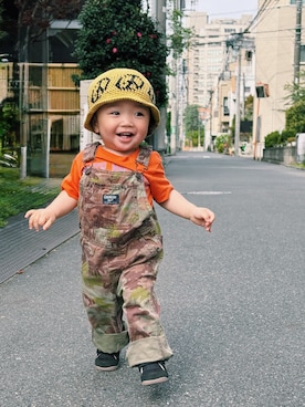 「usedのアイテム（ニットキャップ/ビーニー、イエロー系）」を使った、小鉄くんさん（キッズ・70cm）の夏コーディネート
